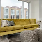 Sharp 1Br In Quartier Des Spectacles By Sonder