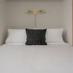 Sharp 1Br In Quartier Des Spectacles By Sonder
