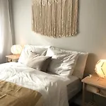 Cozy Room - Olympic Stadium & Downtown Montreal #6