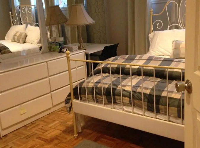 Montreal Accommodation Near Downtown