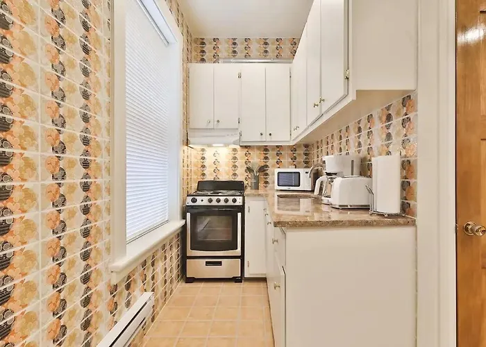 Unique 1 Bedroom Unit In A Perfect Location
