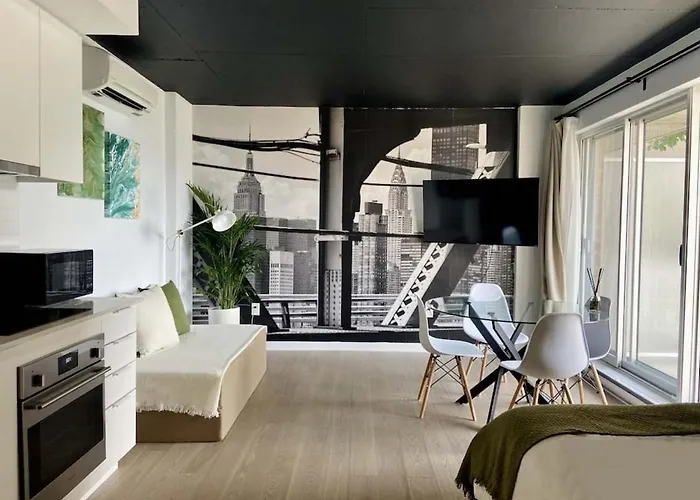 Appartement Condo Avec Terrasse Privee Dans Le Quartier Des Spectacles