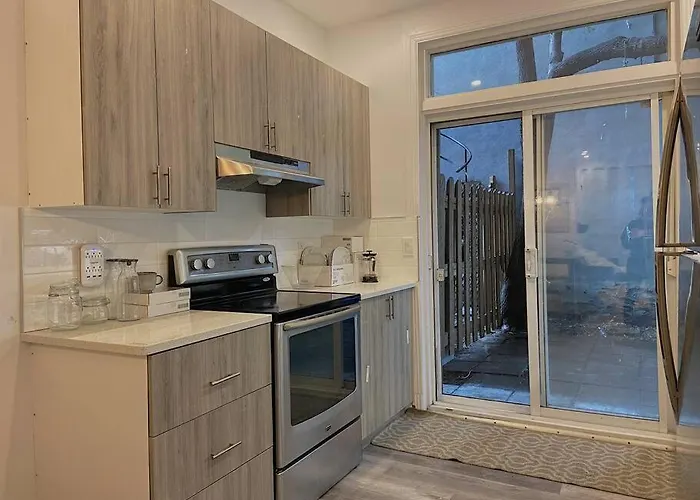 4414-Modern 2 Bd Gem/ Near Dt Mtl, Canal, Atwater