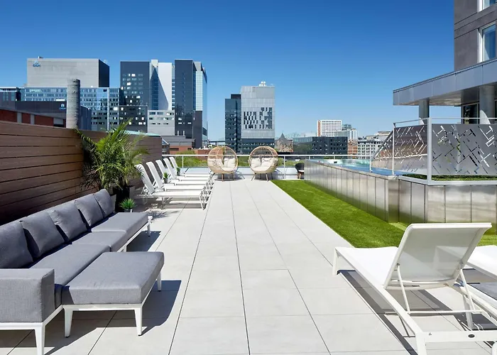 Homewood Suites By Hilton Montreal Downtown