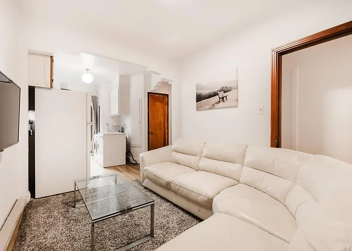 One Bedroom Apartment With Balcony - 2159-03