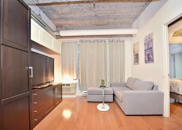 Stylish Urban Loft Downtown