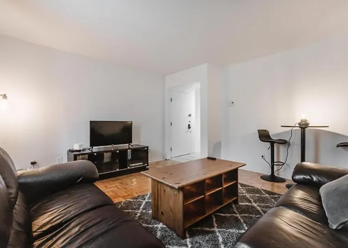Spacious 3 Bedroom Apartment - 572