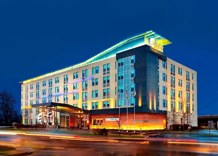 Aloft Montreal Airport