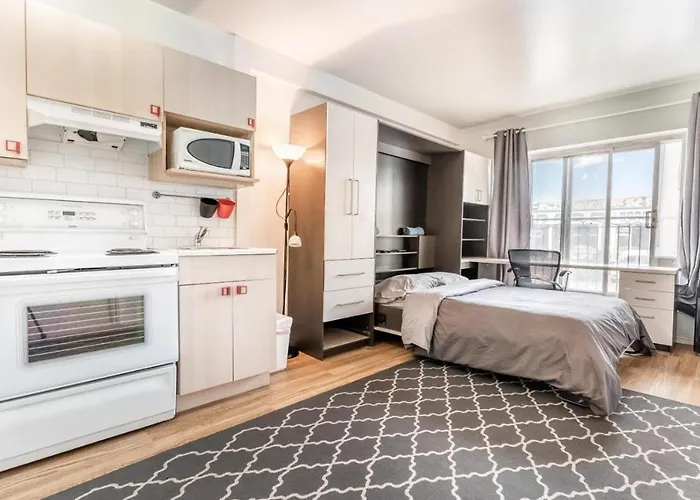 Studio Apartment Near Downtown - 103