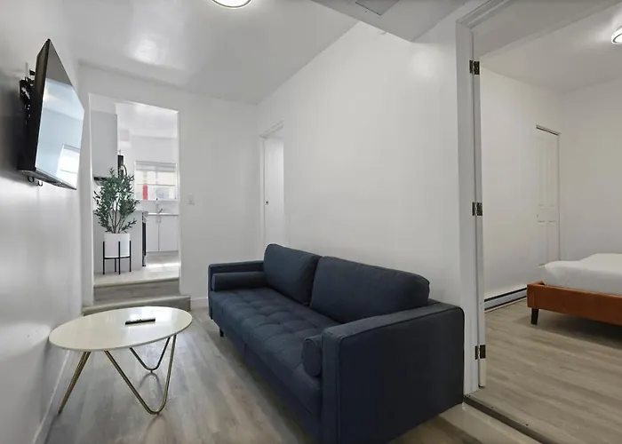Spacious 3Br In The Heart Of Village Zp1