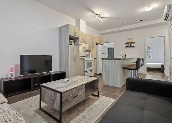 Amazing 4 Bedroom Unit In Downtown