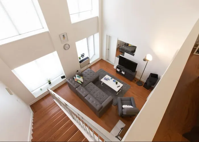 Apartment With Mezzanine By The Old Port