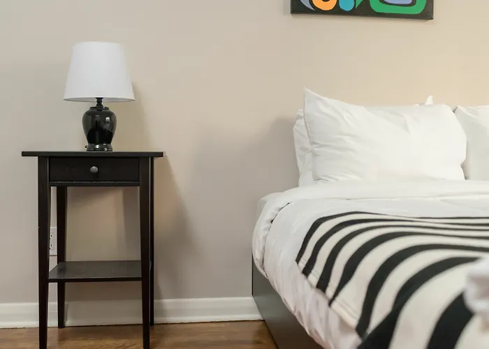 Chic 1Br In Downtown Mtl By Sonder