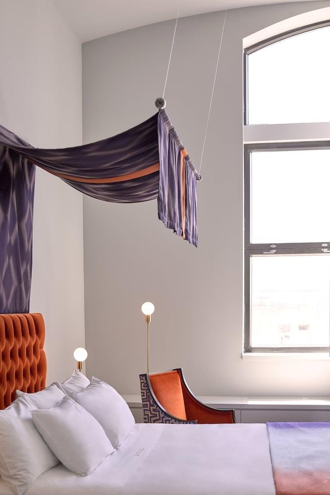 St Paul, Montreal, A Member Of Design 4*