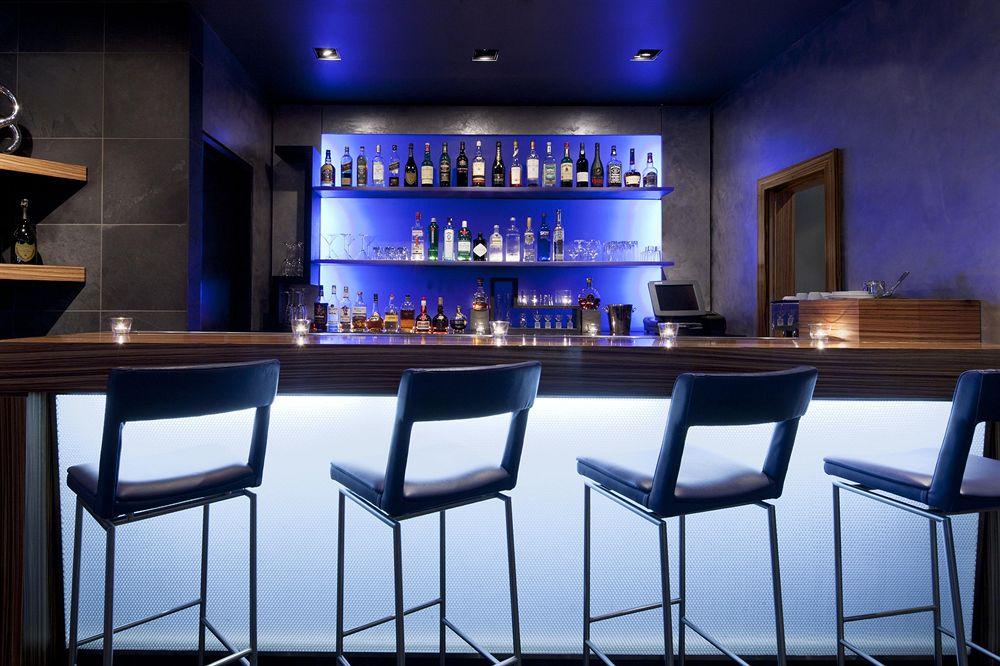 W 4* Montreal