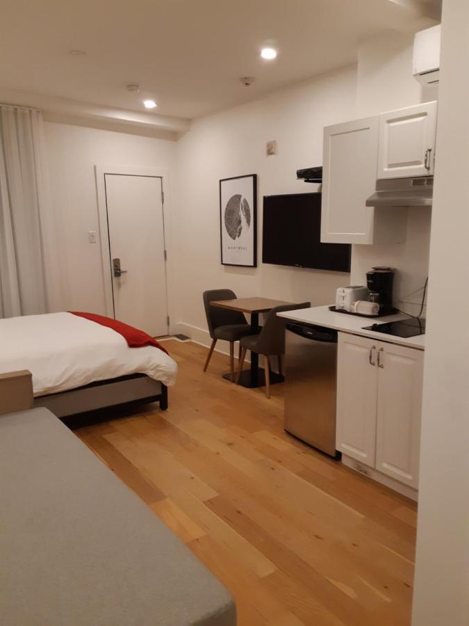 & Carre Saint-louis Inn Montreal