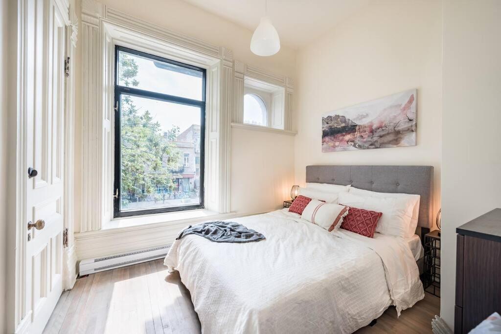 Styled 2 Bedroom On St-denis Street *