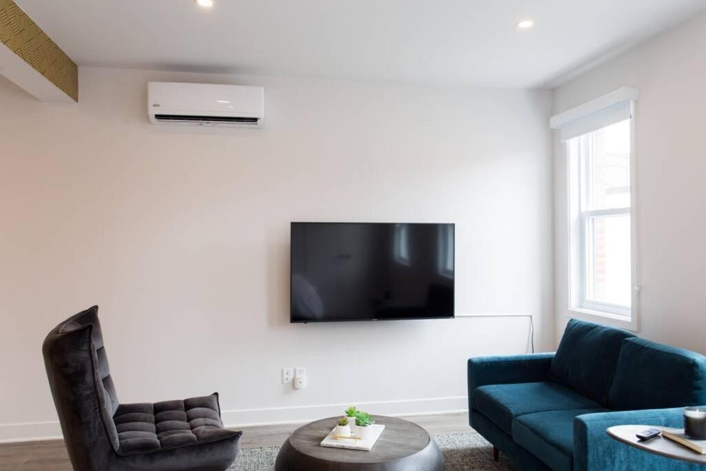 Apartment Live Like A Local In Superb Loft By Den Montreal