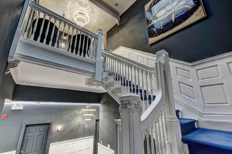 Musees Studio Deliuxe Stays Boutic Style - * Montreal