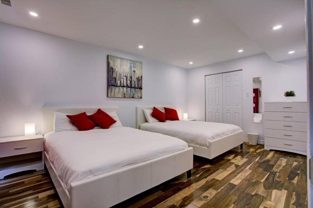 Stella Stays Brilliant 2 Floor Downtown Mtl Parking Holiday home Montreal