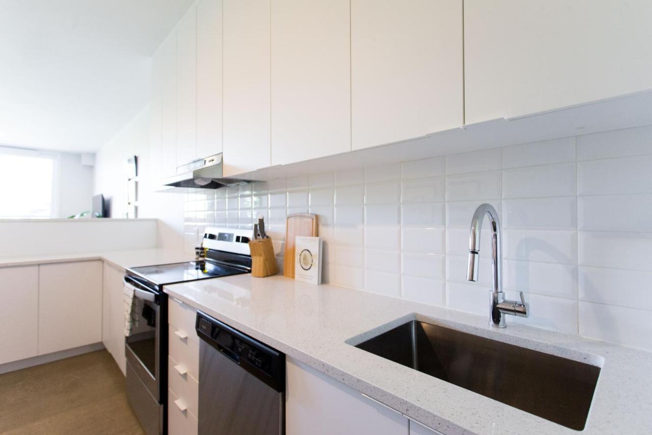 Huge & Swanky By Atwater Market By Den Stays Apartment *