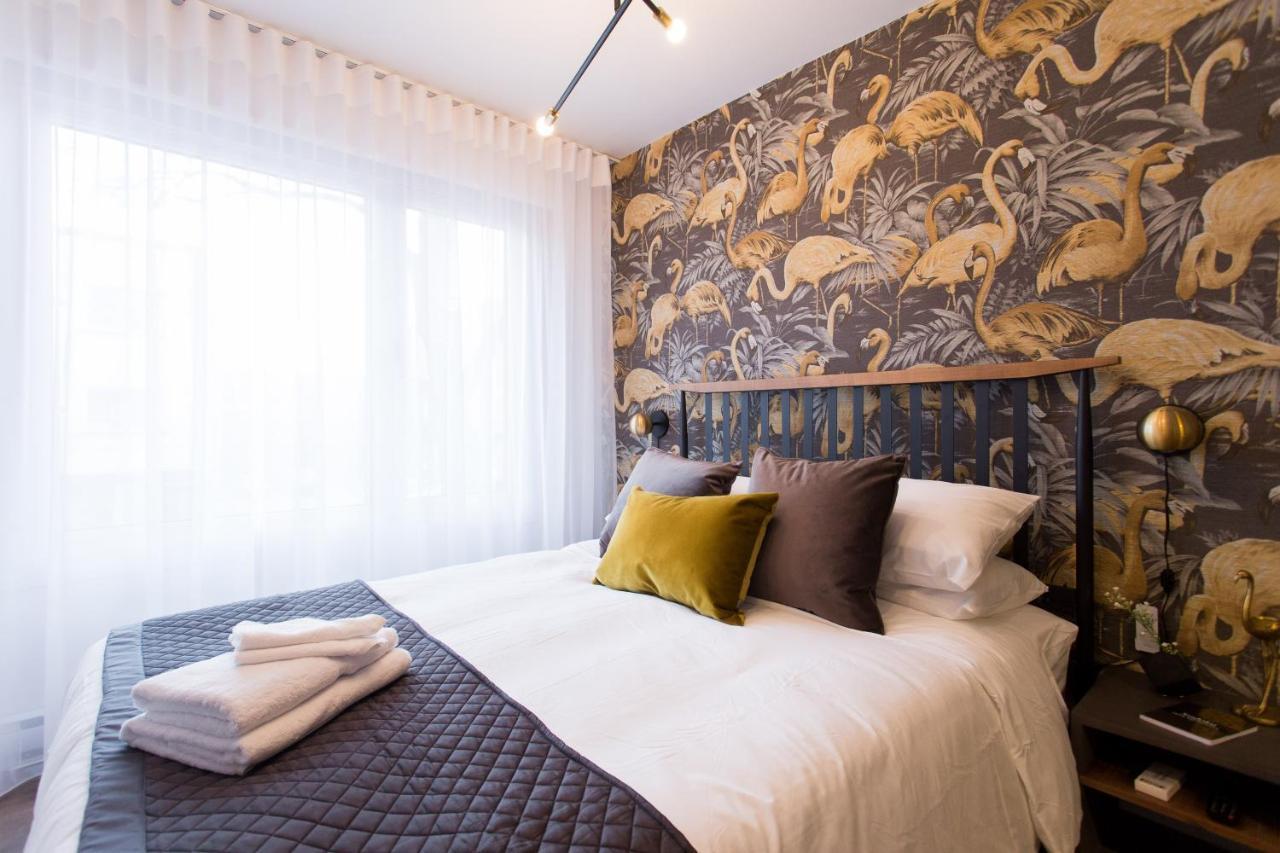 Fun & Funky Little Italy With Full Kitchen By Den Apartment