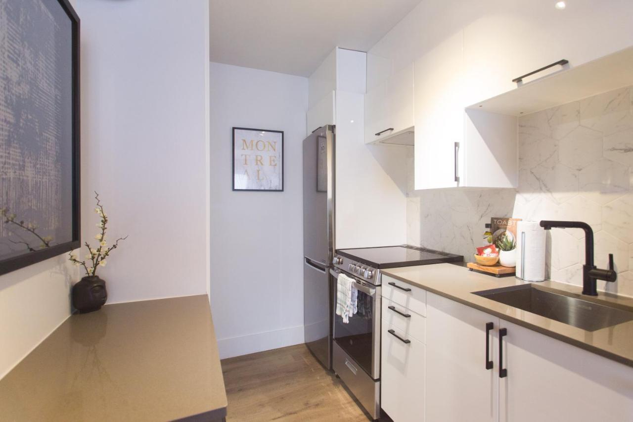 Fun & Funky Little Italy With Full Kitchen By Den Apartment Montreal