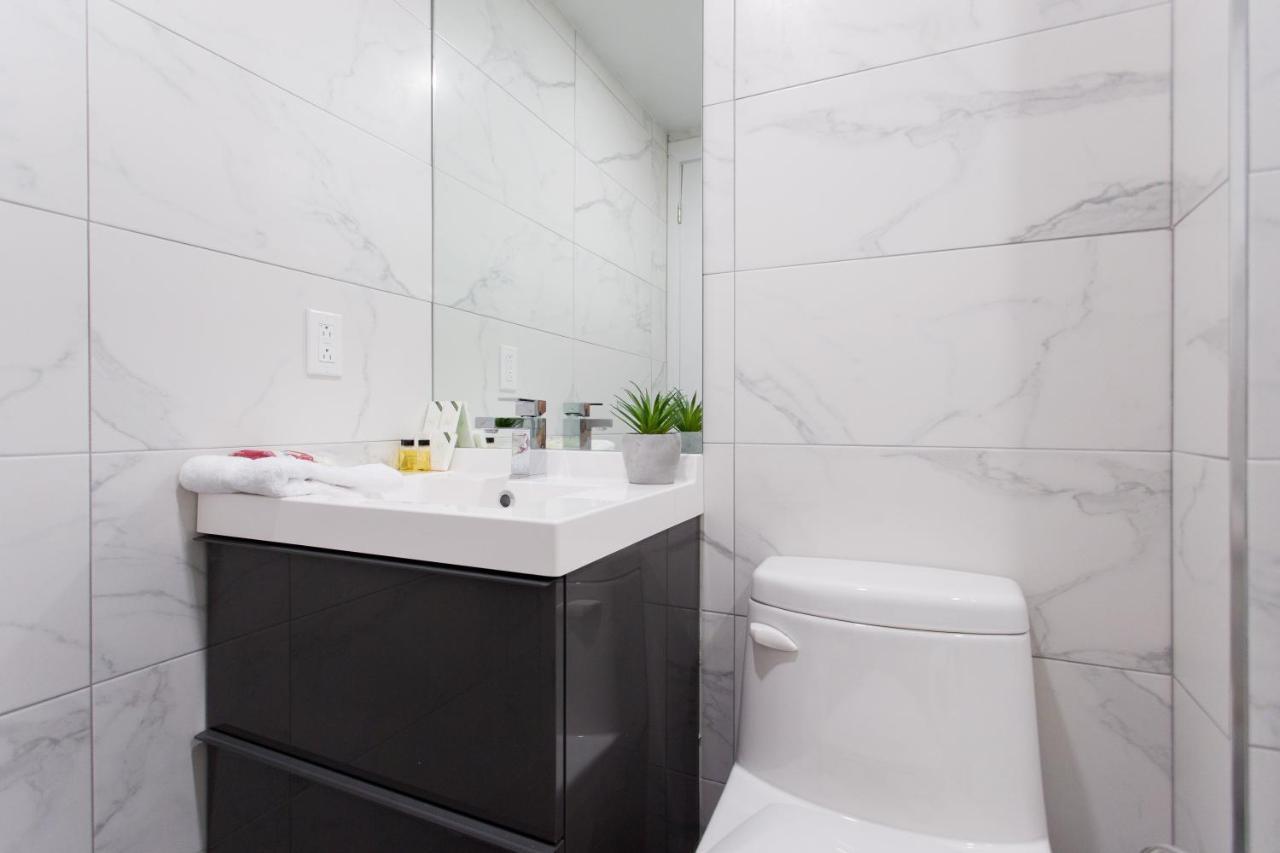 Fun & Funky Little Italy With Full Kitchen By Den *