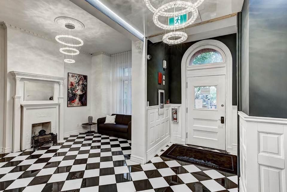 Musees Studio Deliuxe Stays Boutic Style - Montreal