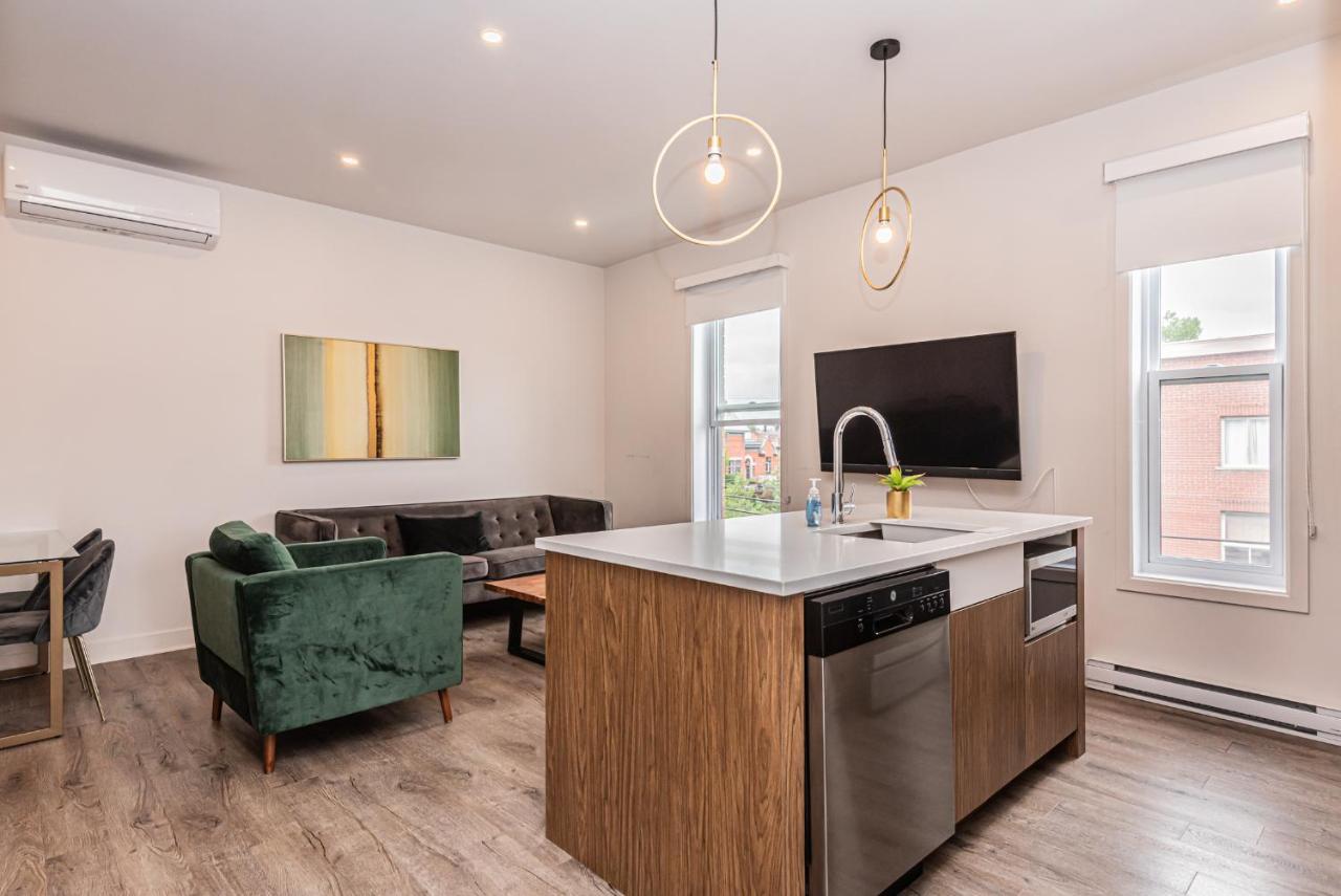 2 Bedroom Luxury In The Mile End By Den Montreal