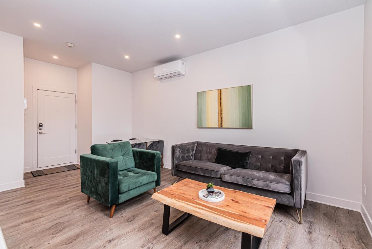 Apartment 2 Bedroom Luxury In The Mile End By Den Montreal