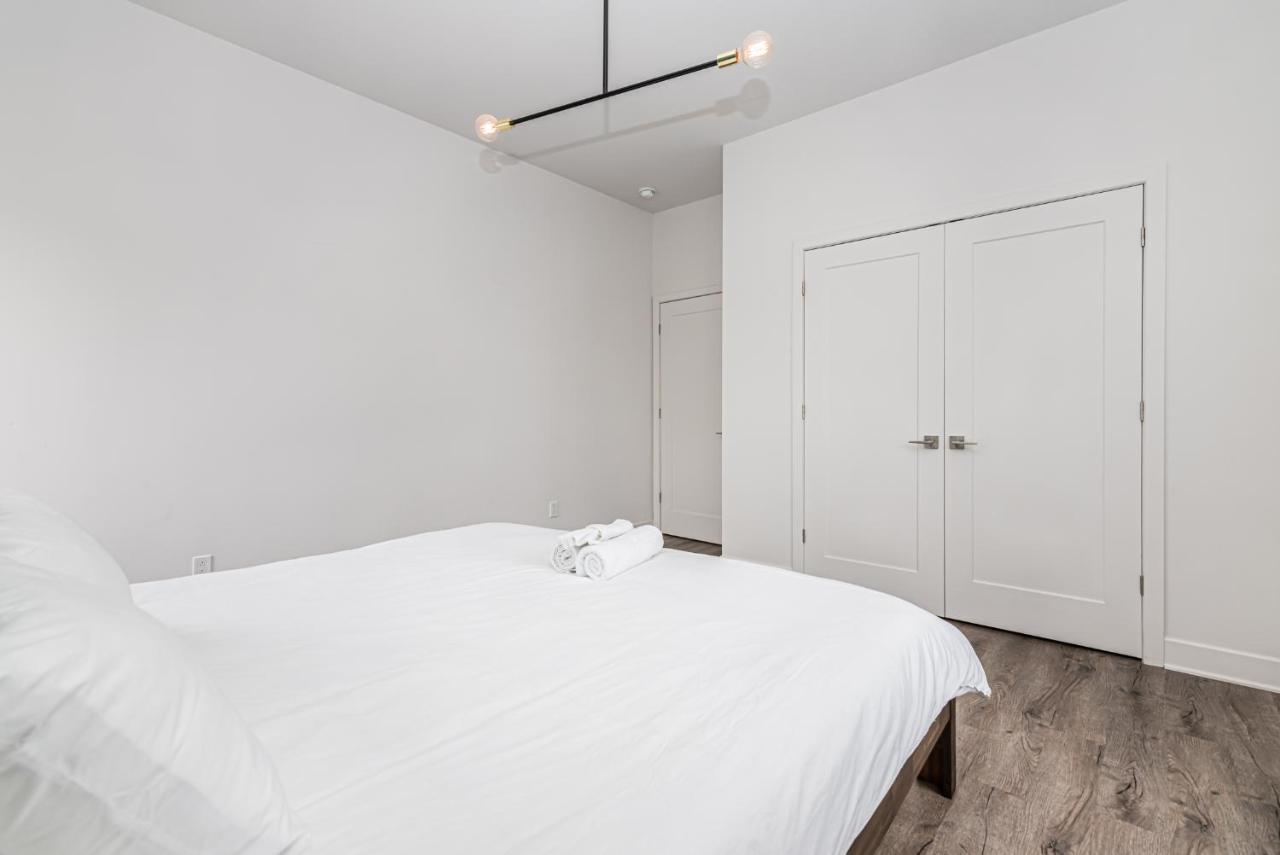 2 Bedroom Luxury In The Mile End By Den Apartment