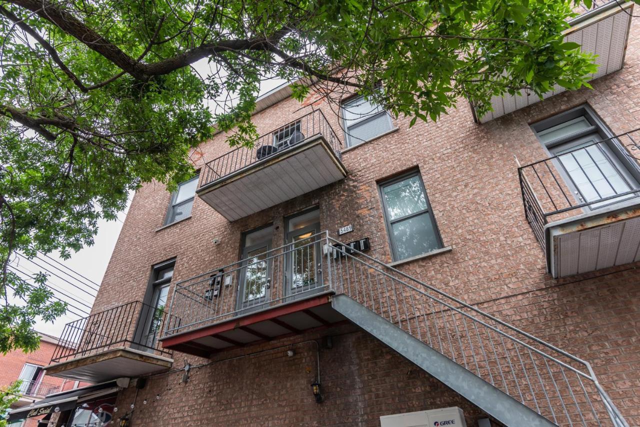 Apartment 2 Bedroom Luxury In The Mile End By Den Montreal
