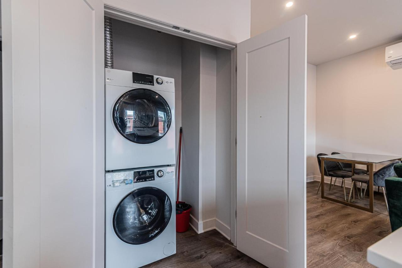 2 Bedroom Luxury In The Mile End By Den * Montreal