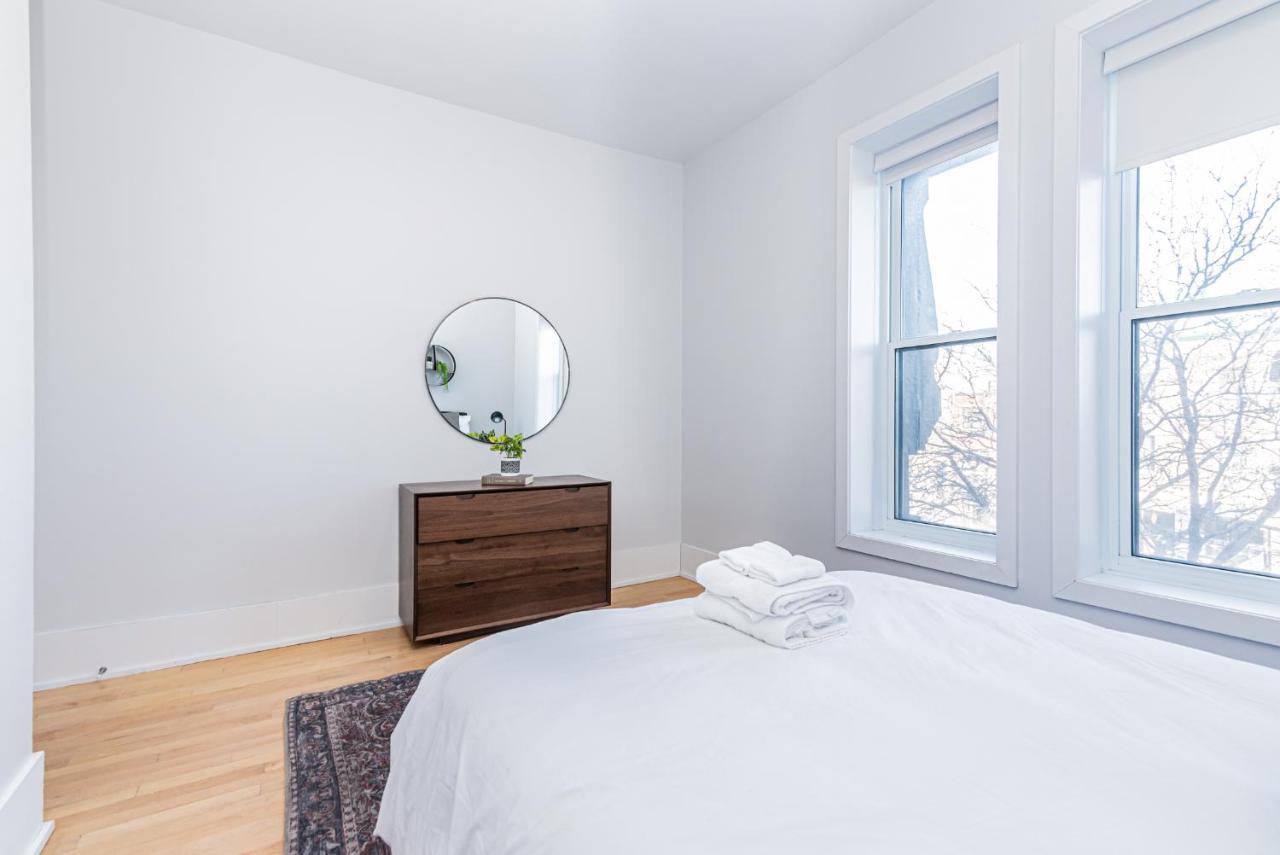 New Classy 2 Bedroom In Le Plateau By Denstays Apartment *