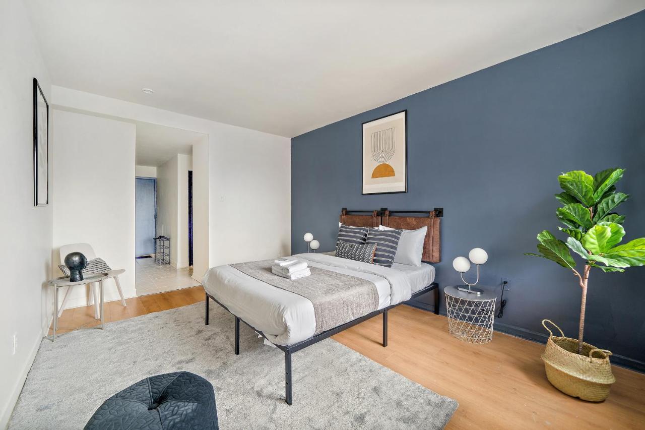 Hutchison By Restavio Apartment Montreal