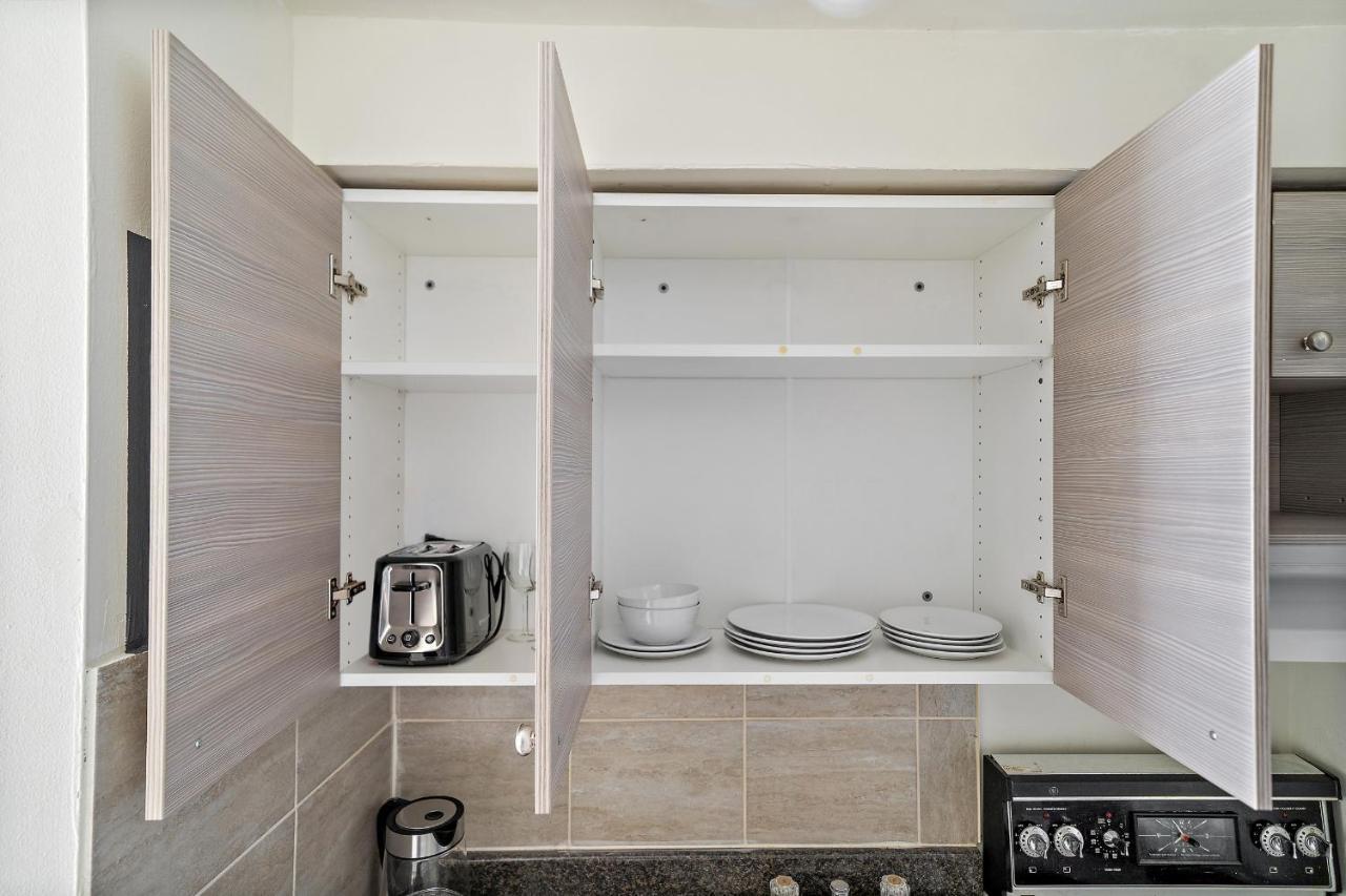 Apartment Hutchison By Restavio *