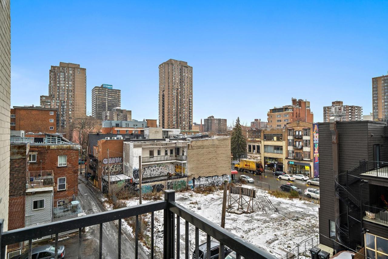 Hutchison By Restavio Apartment