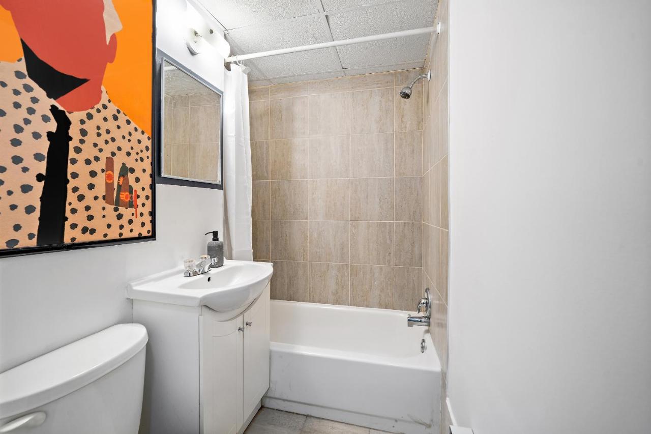 Hutchison By Restavio Apartment Montreal