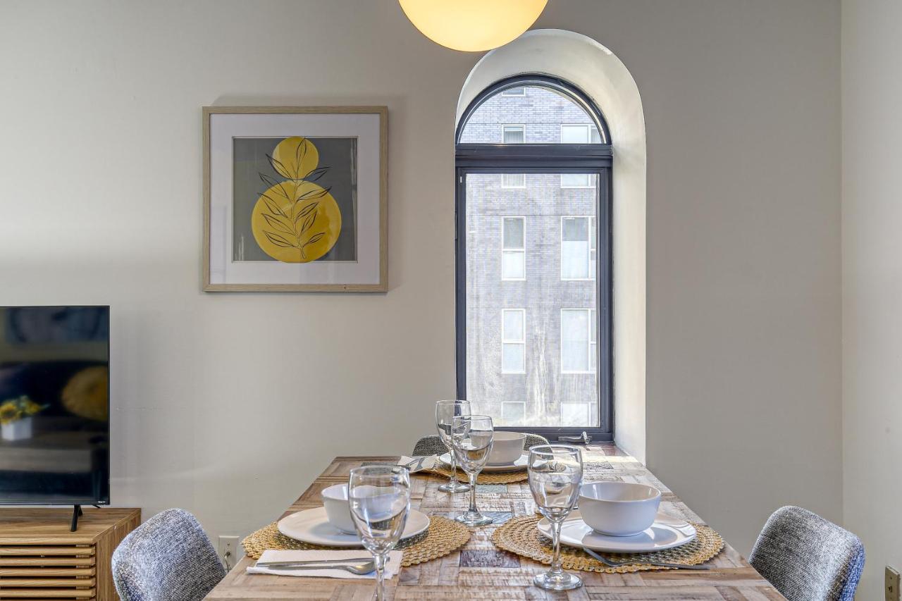 The Bay - Plateau Mont Royal Apartment