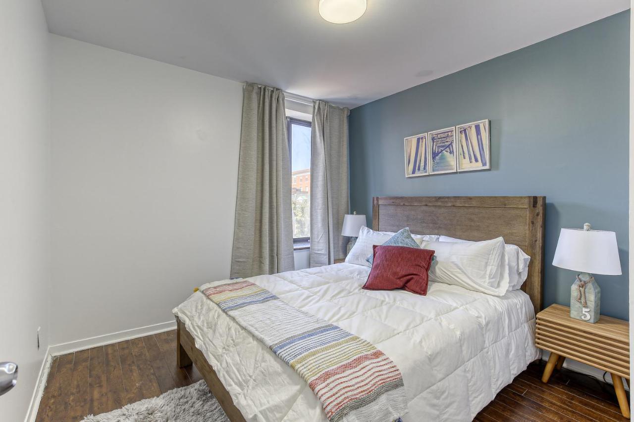 The Bay - Plateau Mont Royal Apartment Montreal