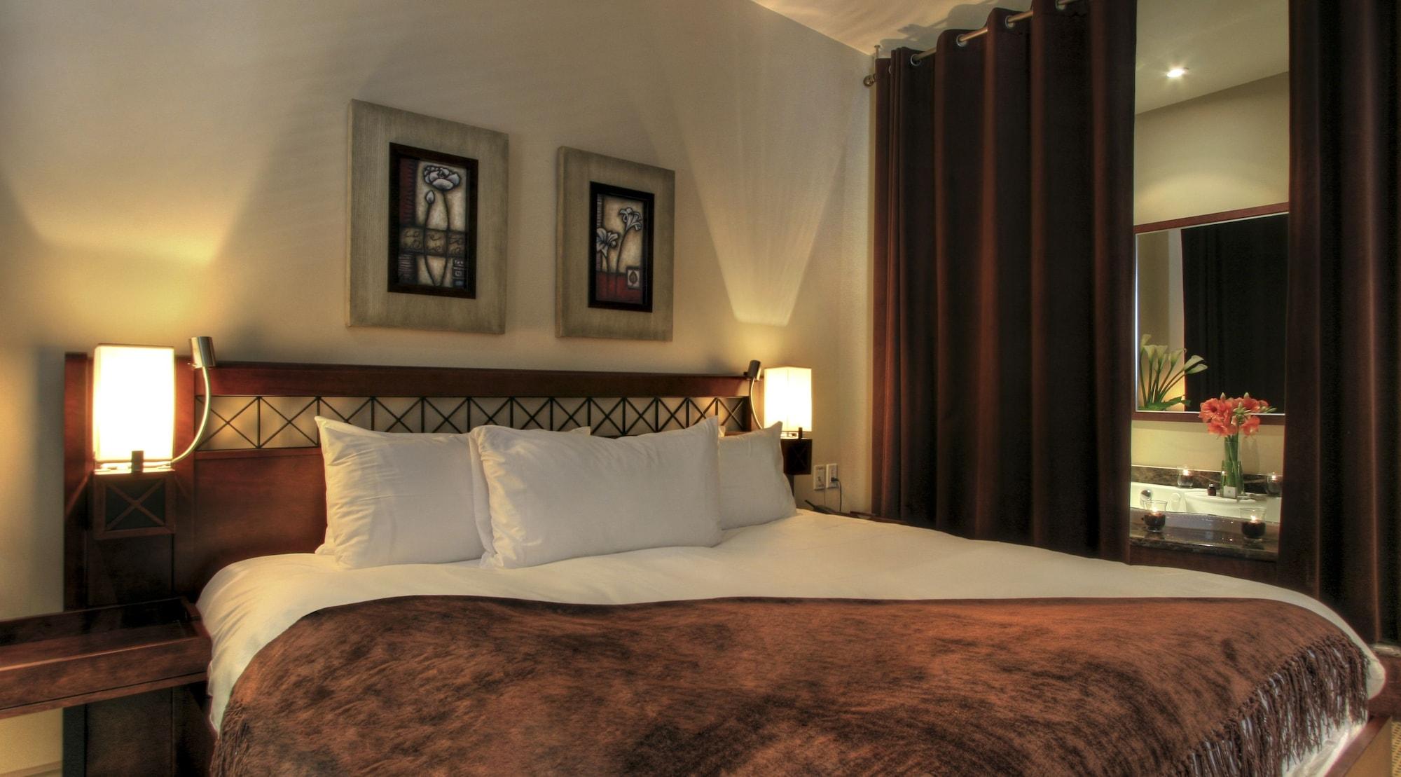 Nelligan Hotel 4*