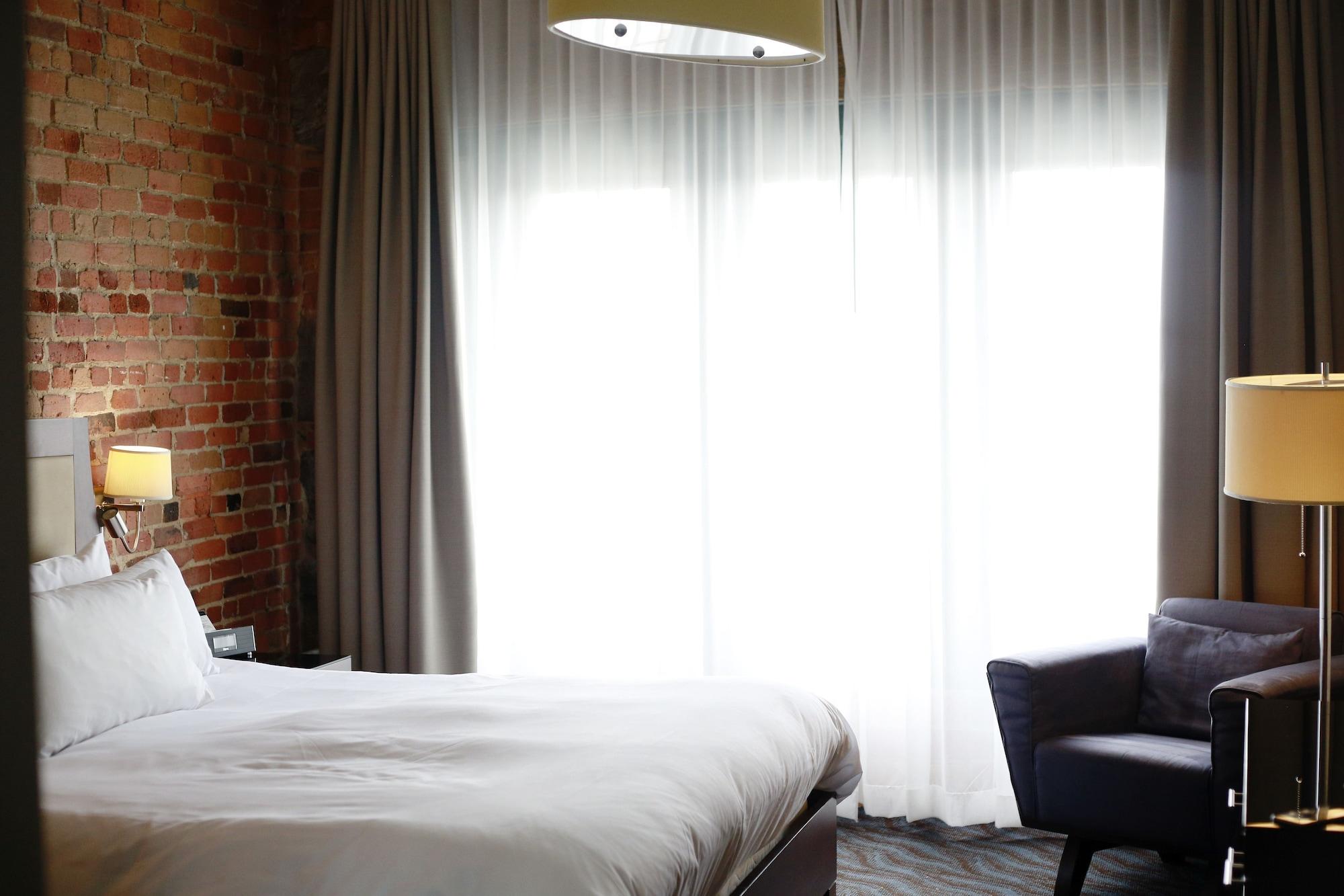 Nelligan Hotel 4*