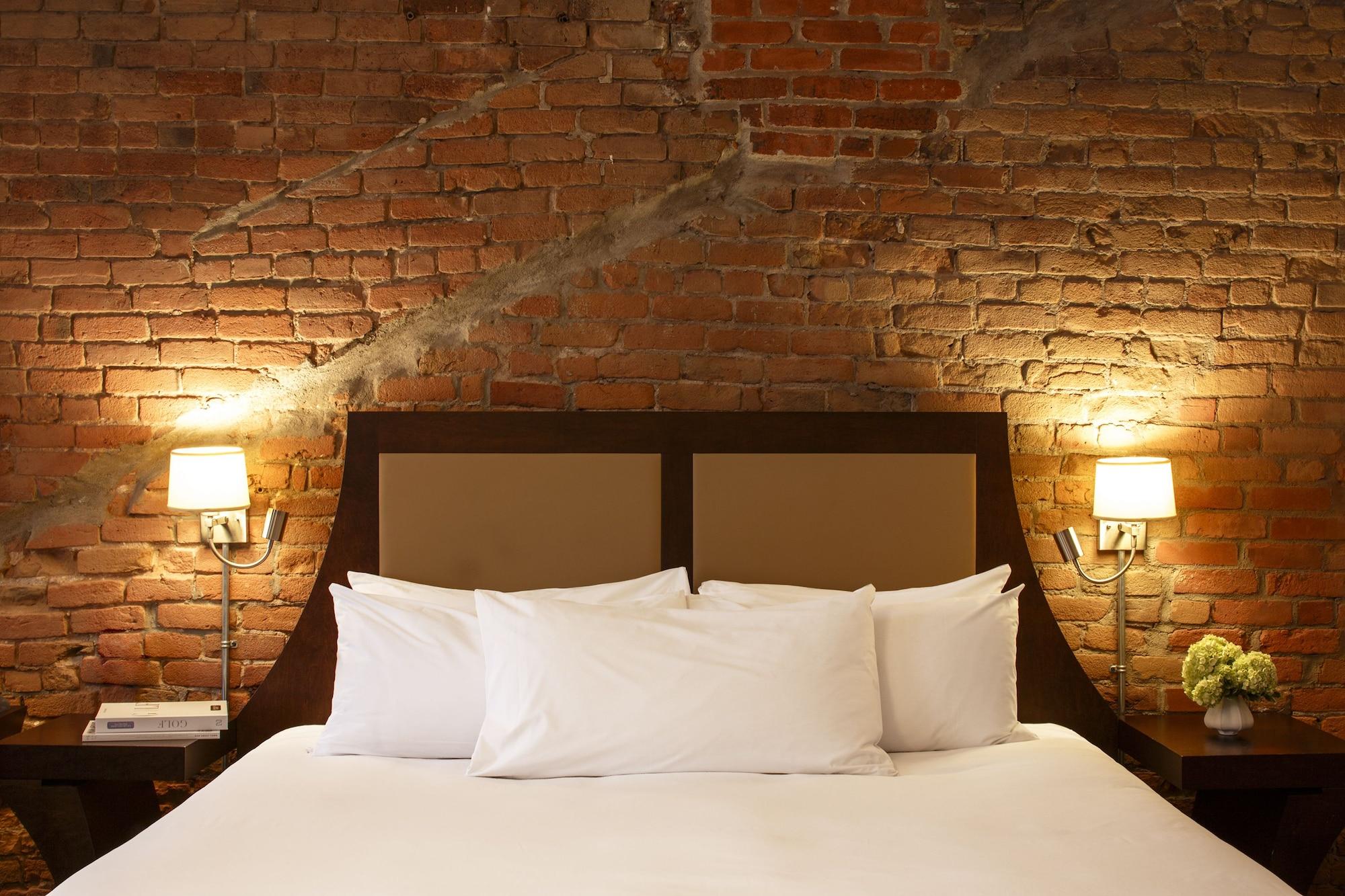 Nelligan Hotel Montreal