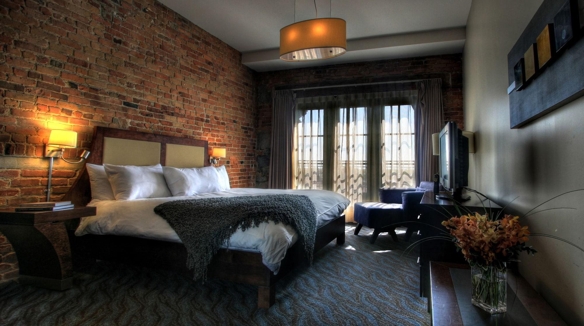 Hotel Nelligan 4*