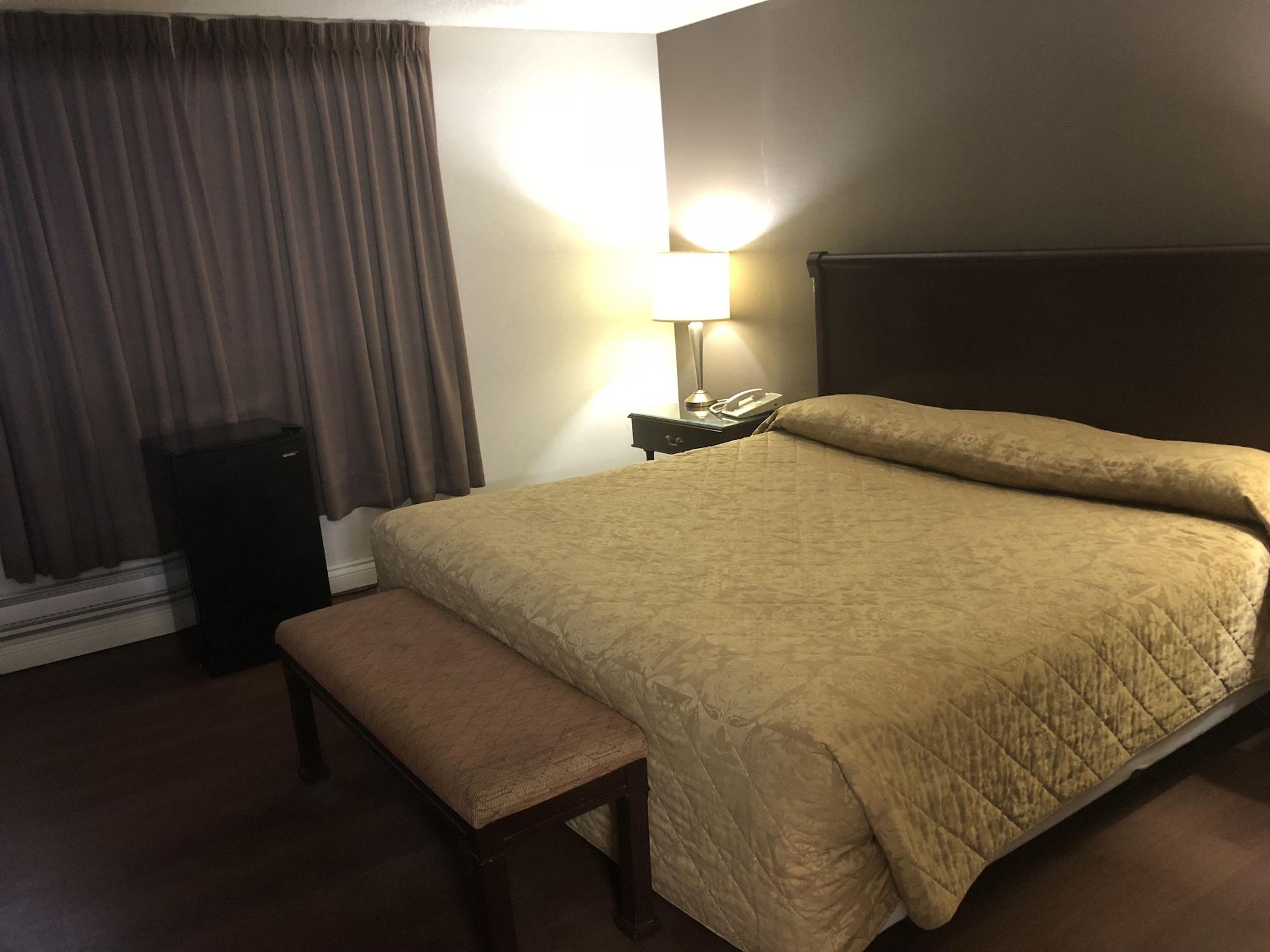 Des Arts Hotel 2*