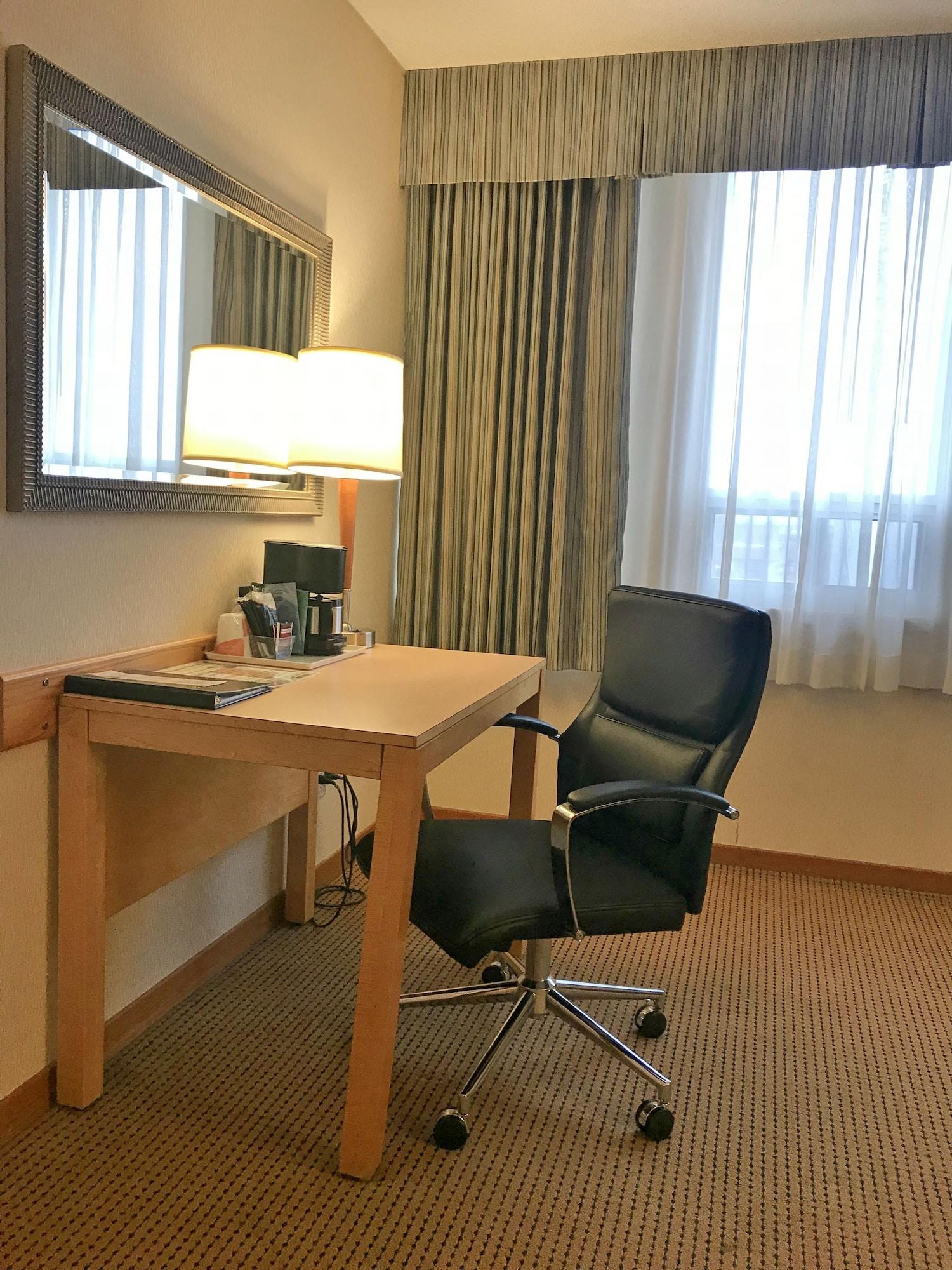 Hotel Quality And East Montreal
