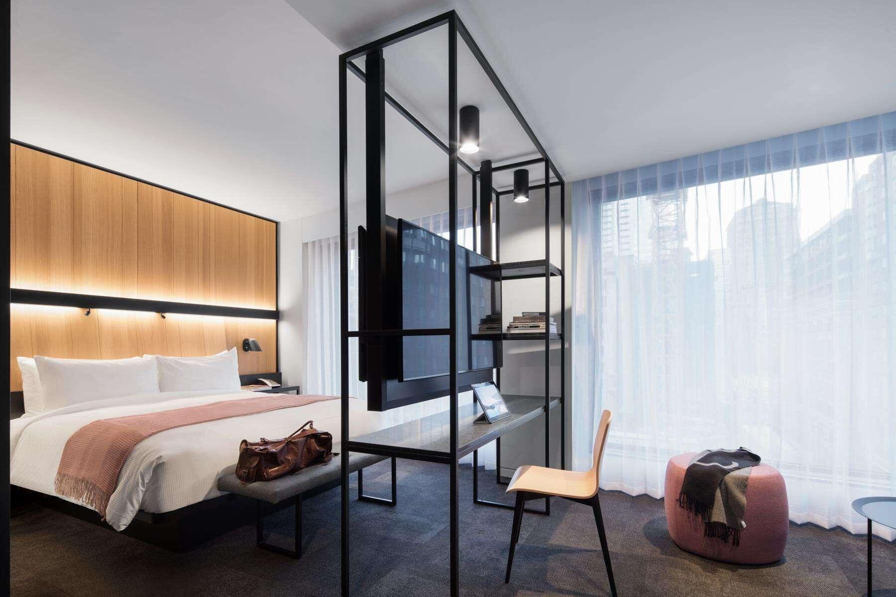 Monville Hotel Montreal
