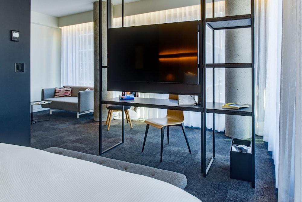 Monville 4* Montreal