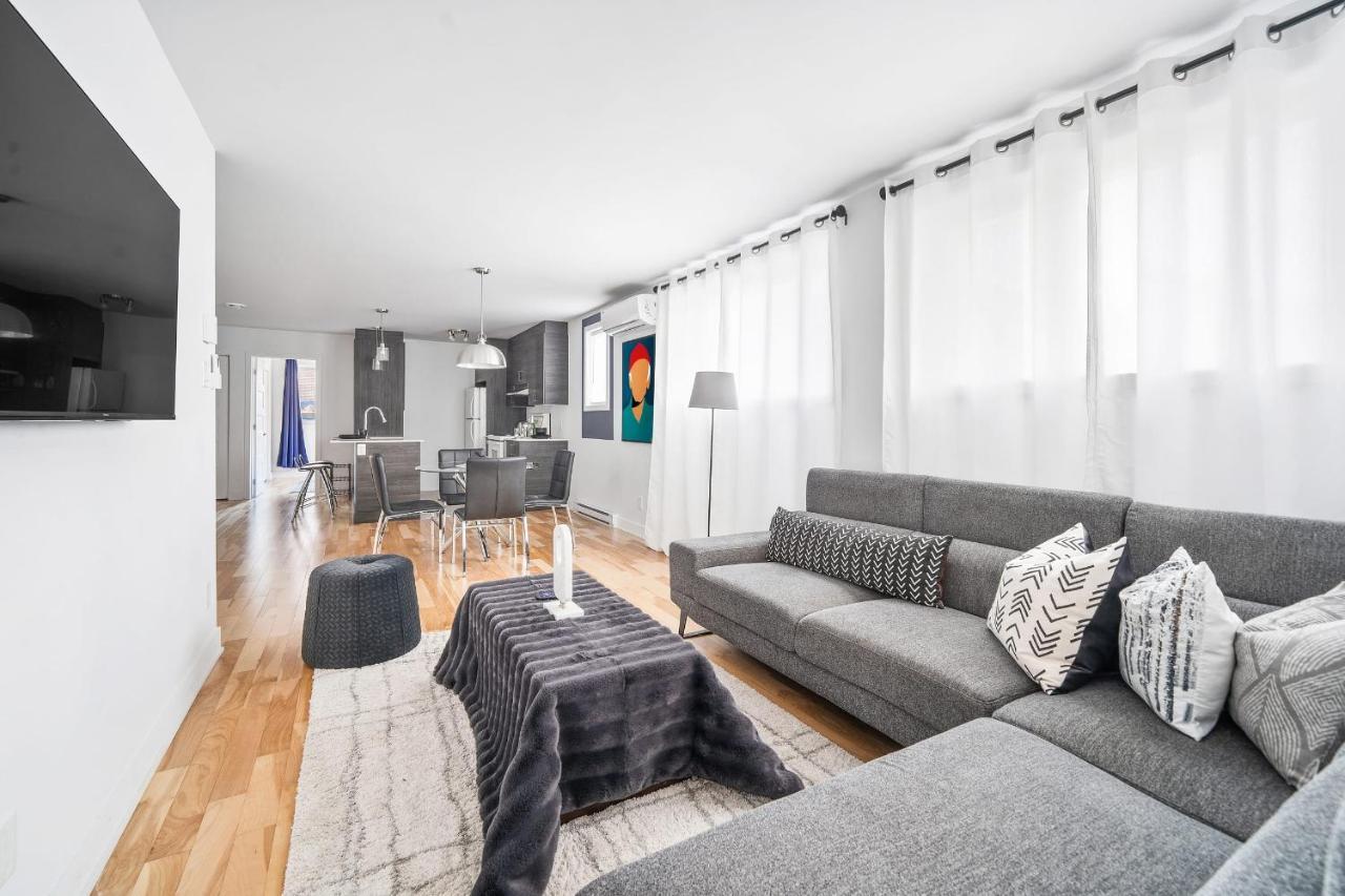 Brand New Contemporary 2-bedroom *